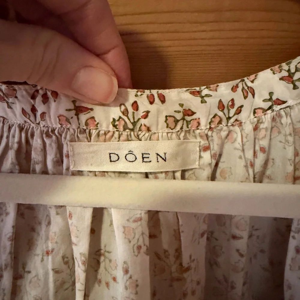 Floral Doen Puff Sleeve Blouse - Picture 3 of 4